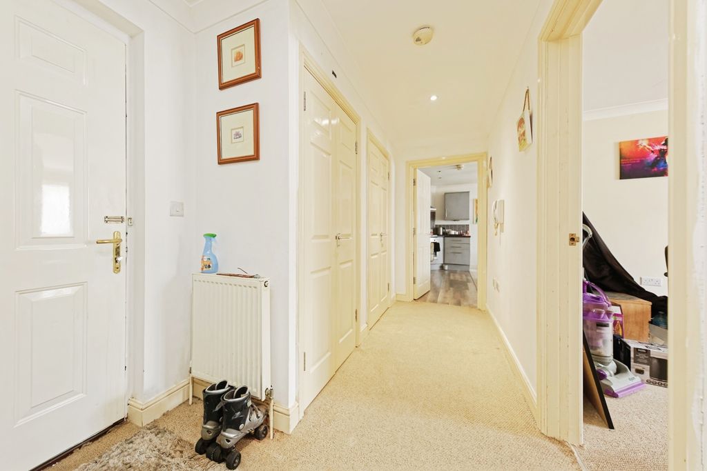 Property photo 3 of 17 Photo