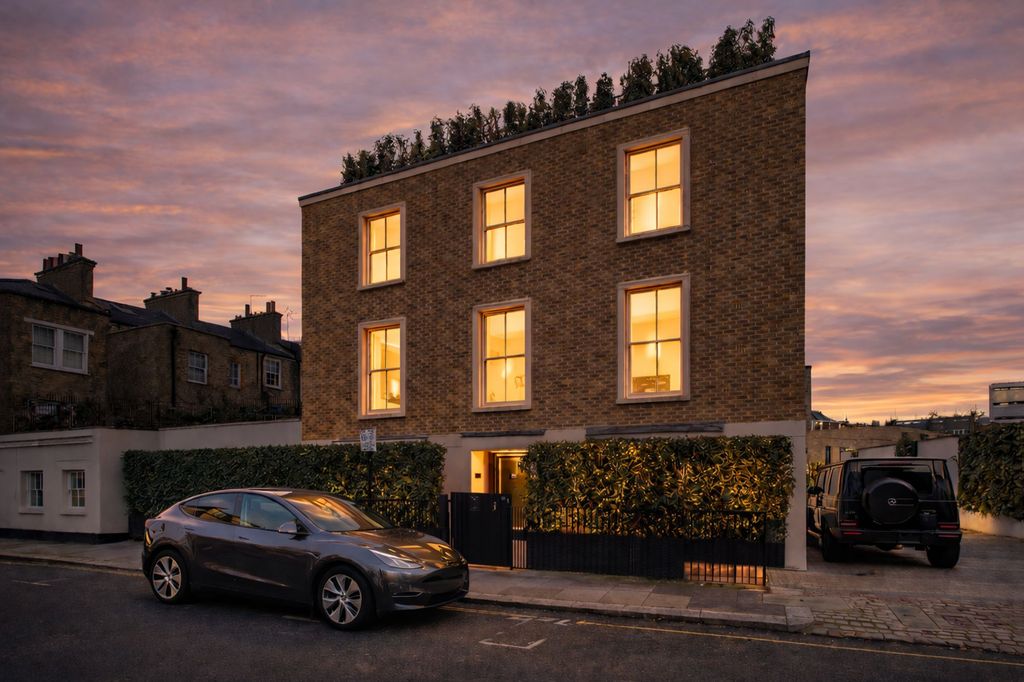 Property photo 1 of 26