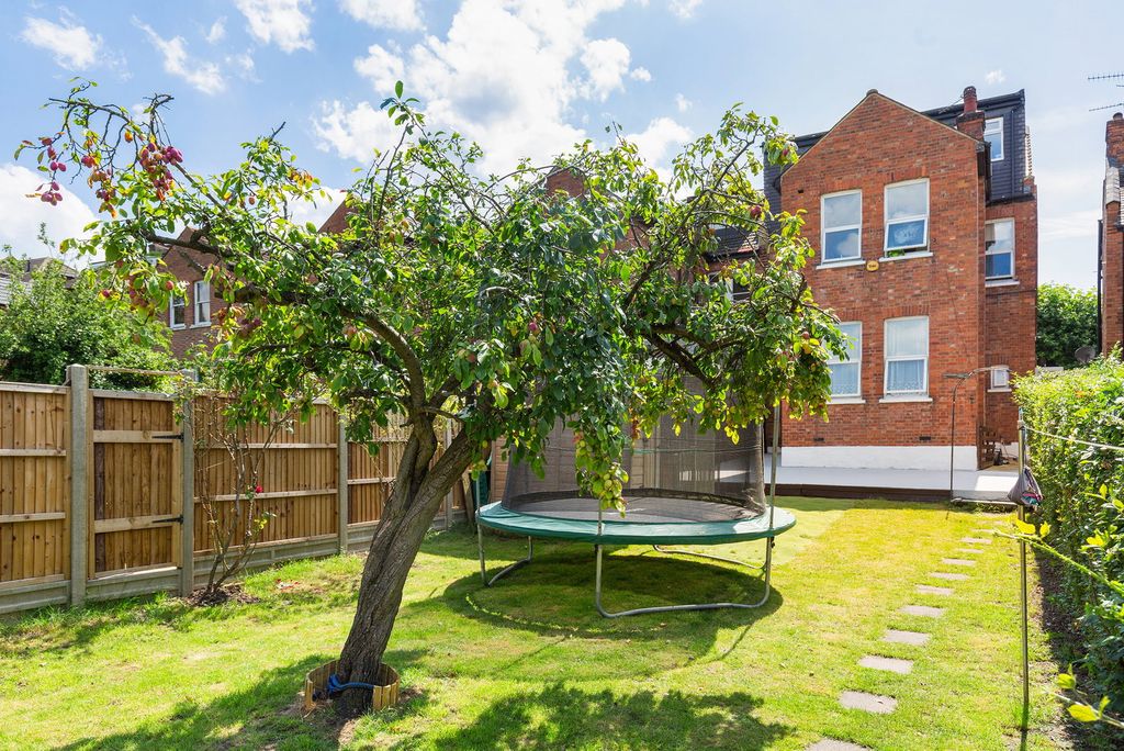 Property photo 2 of 18