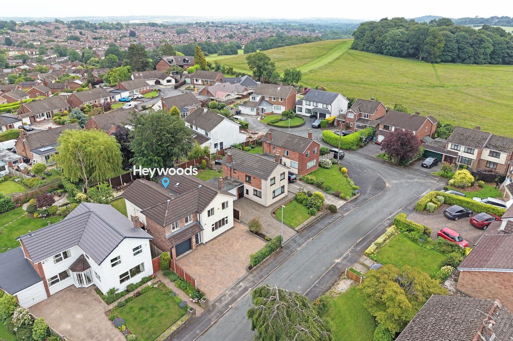 Property photo 3 of 56