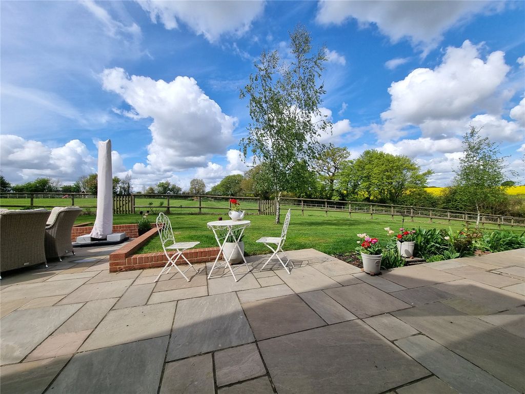 Property photo 2 of 40 Picture No. 28