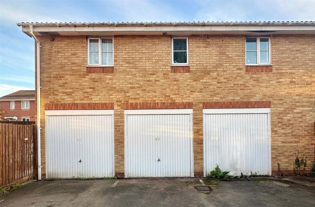 Property photo 3 of 12