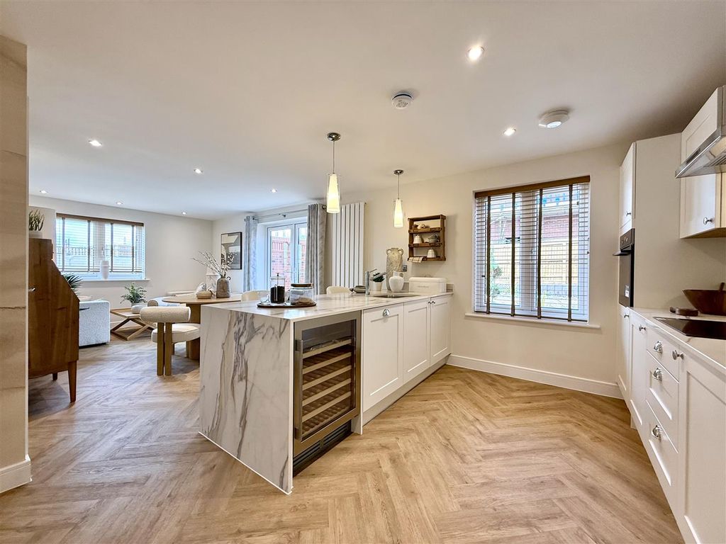 Property photo 2 of 26 2