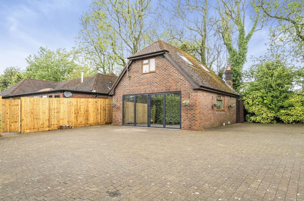 Property photo 3 of 24 1457658-25-6A0c68...