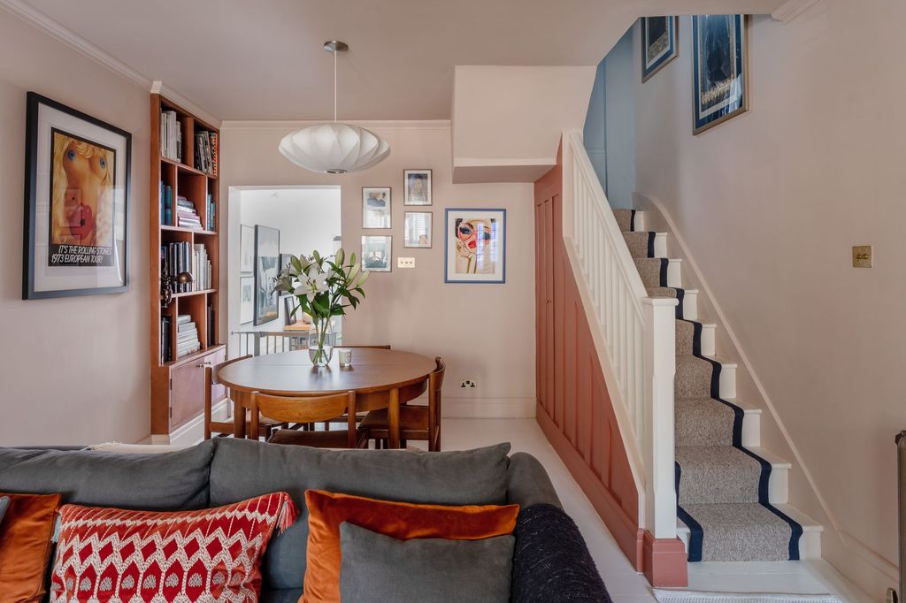 Property photo 3 of 46