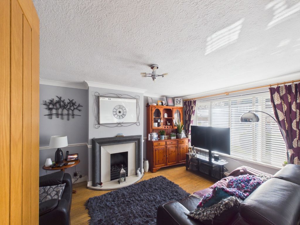 Property photo 3 of 15 5019606