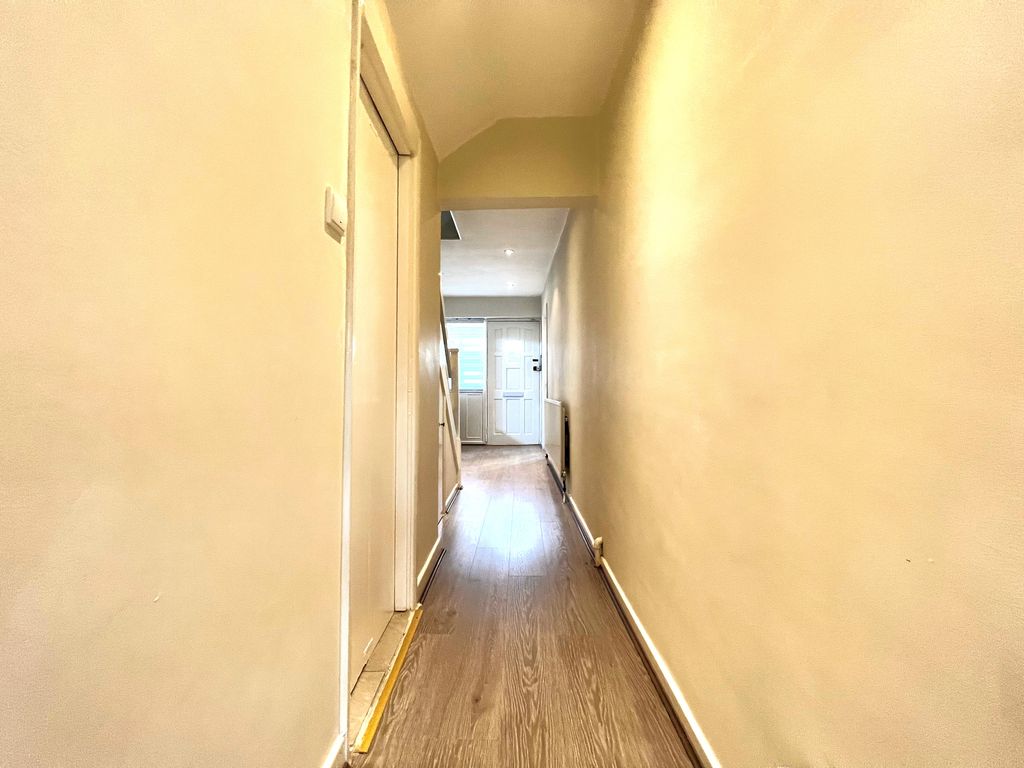 Property photo 3 of 30