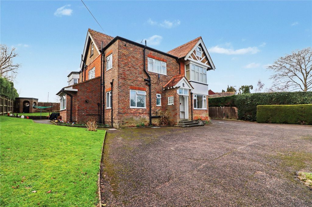 Property photo 1 of 10 Front