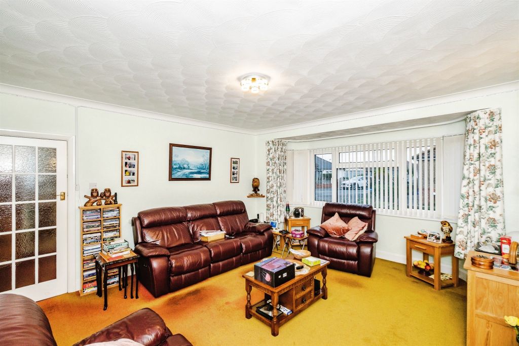 Property photo 2 of 21