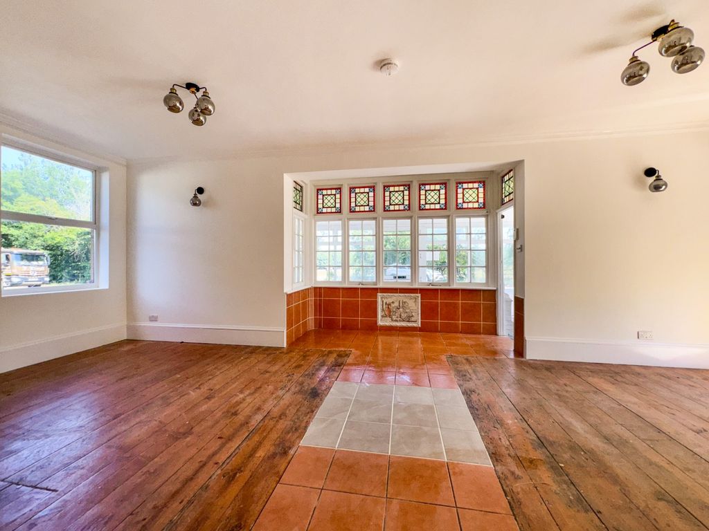 Property photo 2 of 16 Image 2