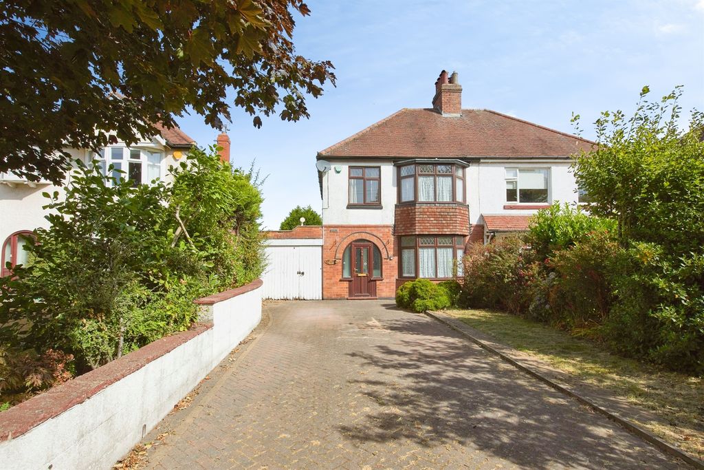 Property photo 2 of 29
