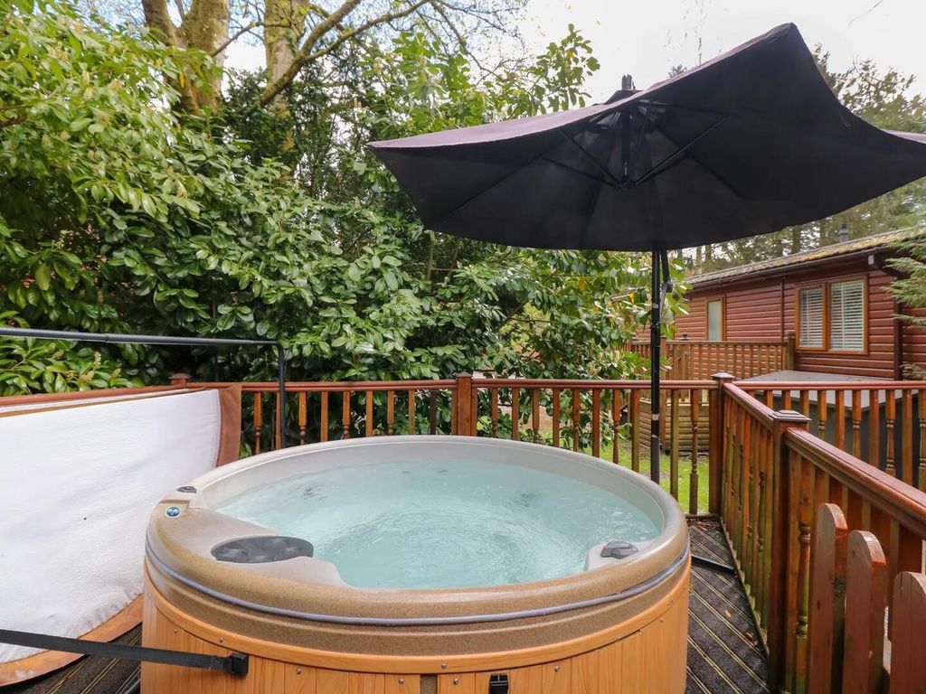 Property photo 2 of 22