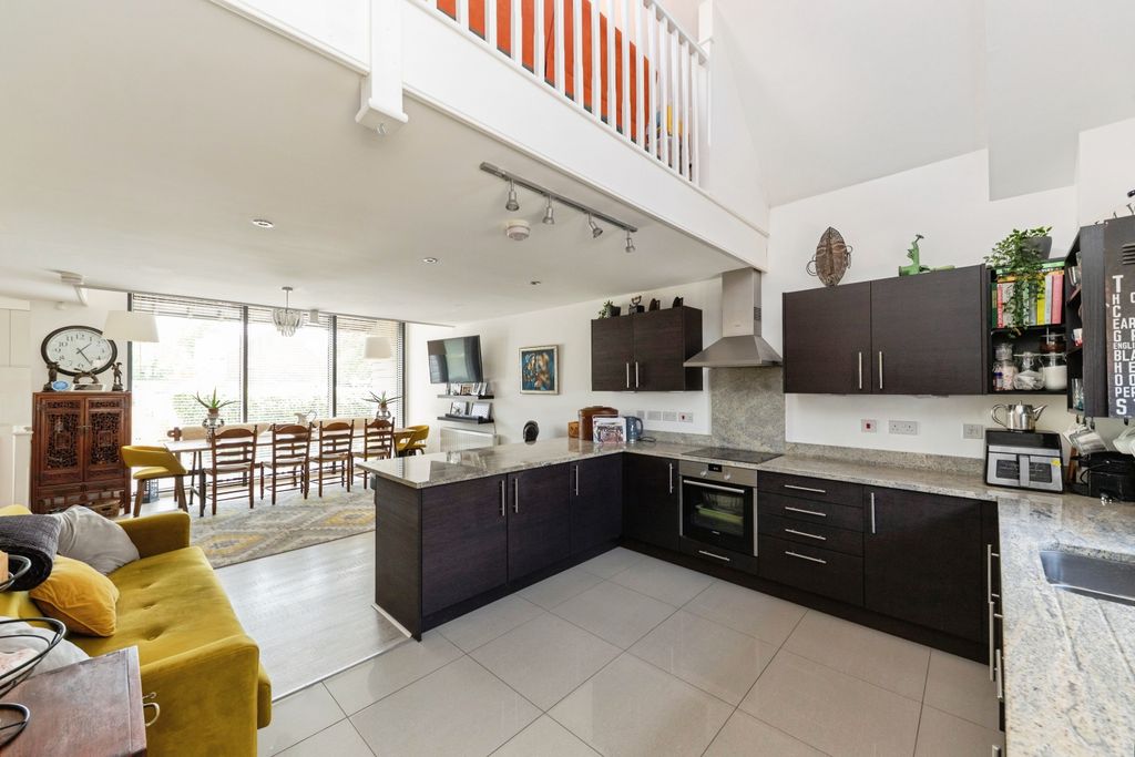 Property photo 1 of 19 Kitchen/Dining Room