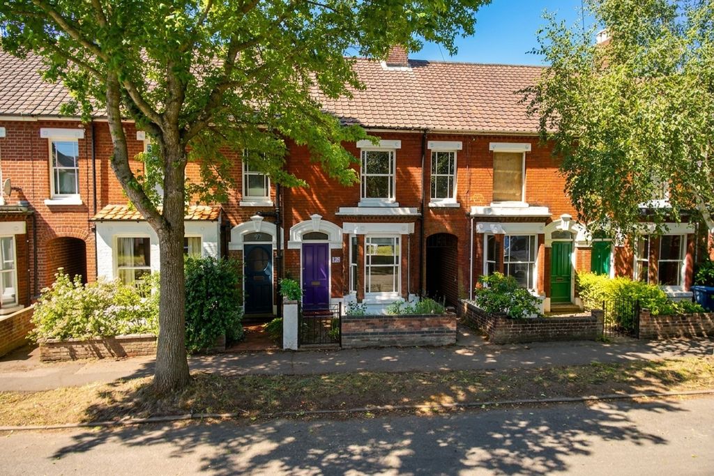 Property photo 1 of 15