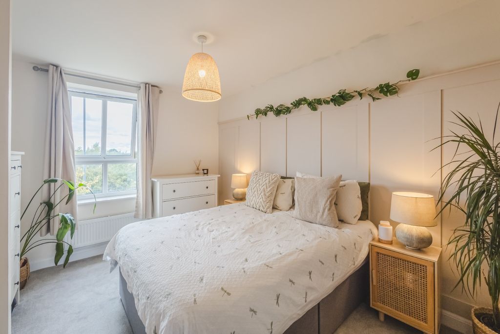 Property photo 3 of 33 4385135