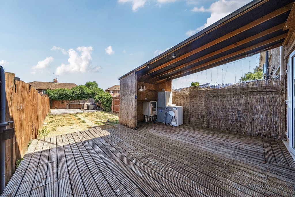 Property photo 2 of 21 4-6A6764c9726E4-1...