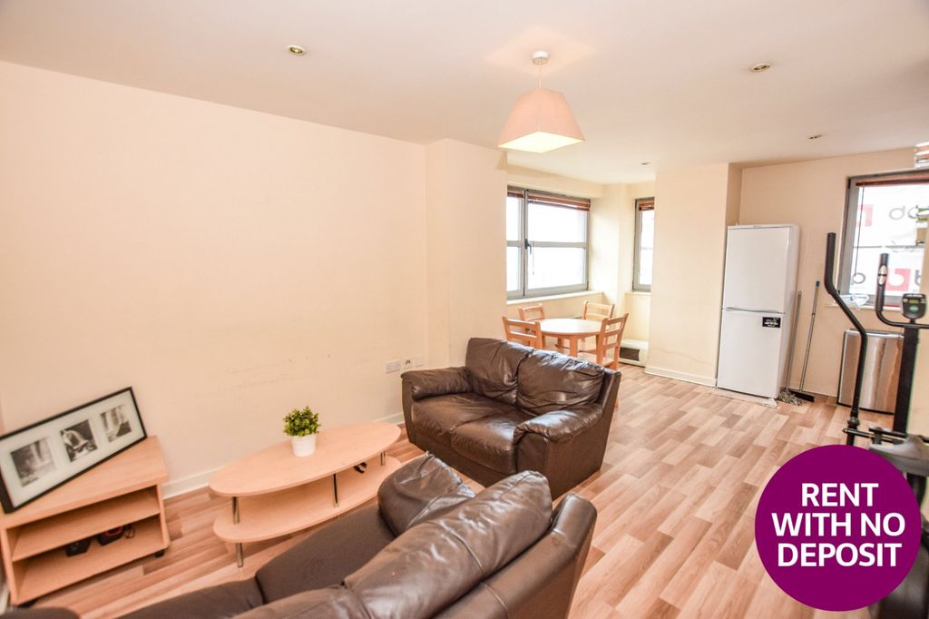 Property photo 2 of 17 Picture No. 65