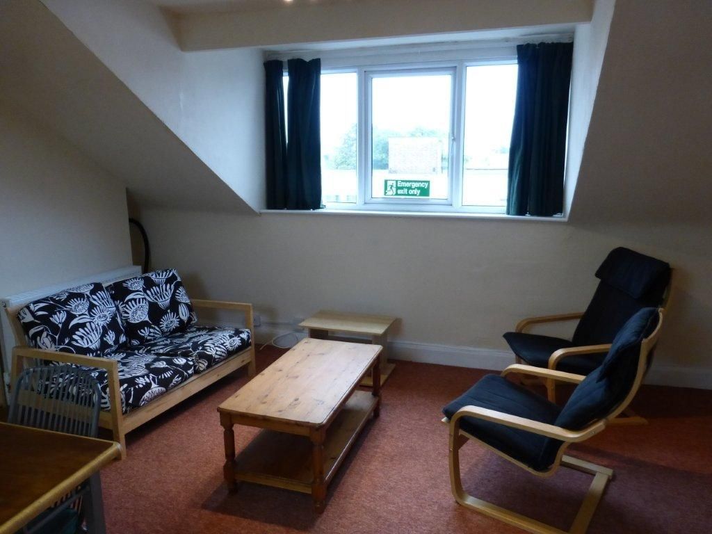 Property photo 3 of 28 (Main)