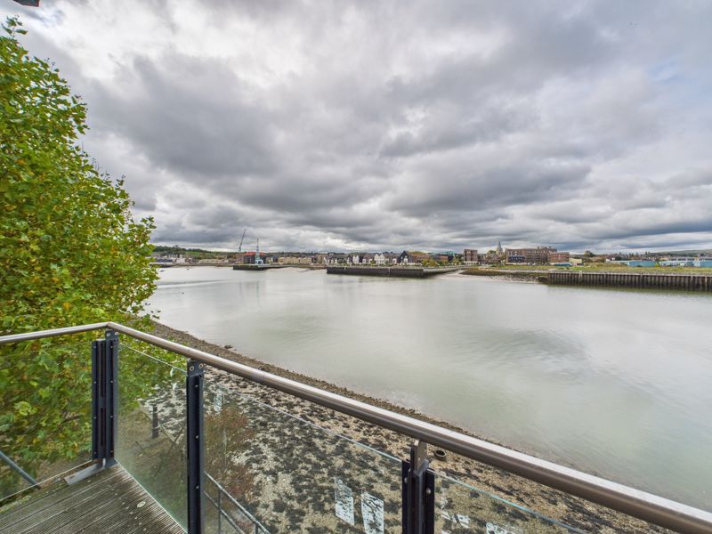 Property photo 1 of 17 Photo 3