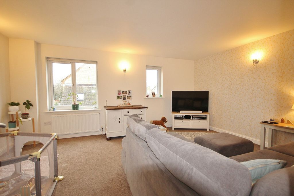 Property photo 3 of 17