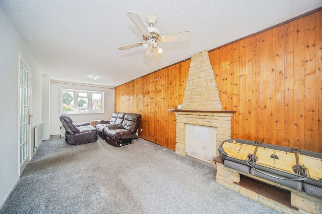 Property photo 2 of 15 Pbox-Img.Jpg