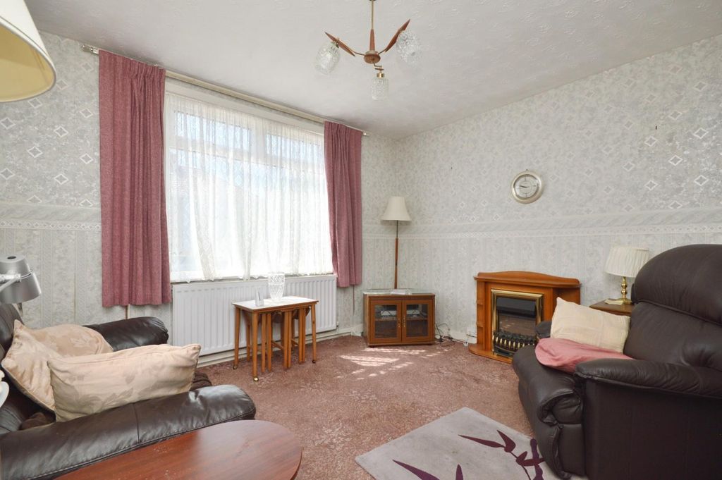 Property photo 3 of 13