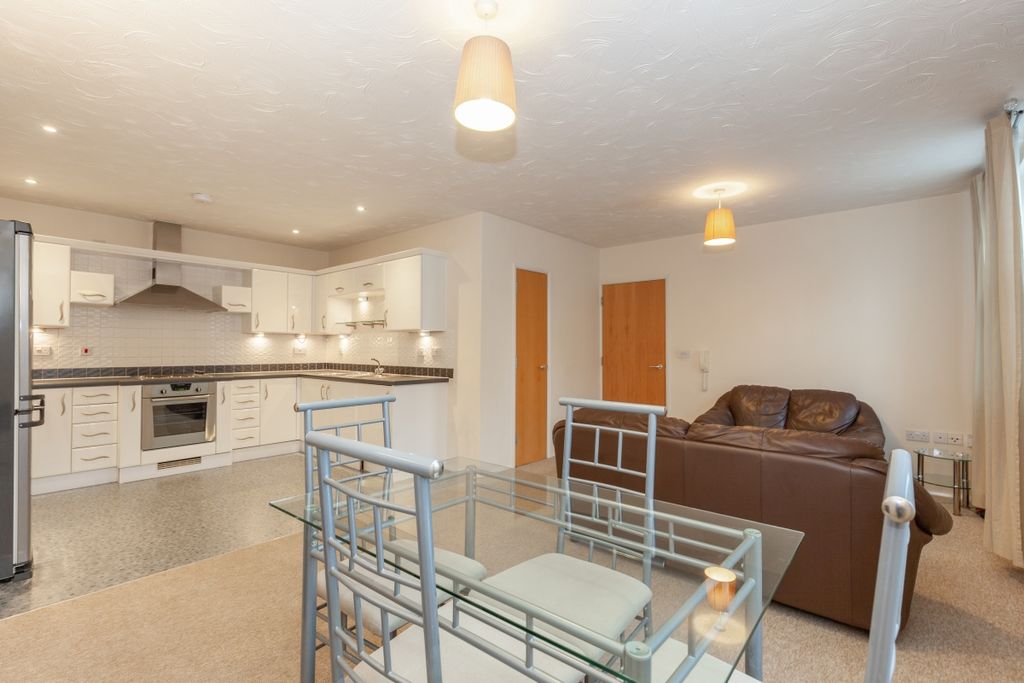 Property photo 2 of 5 180240