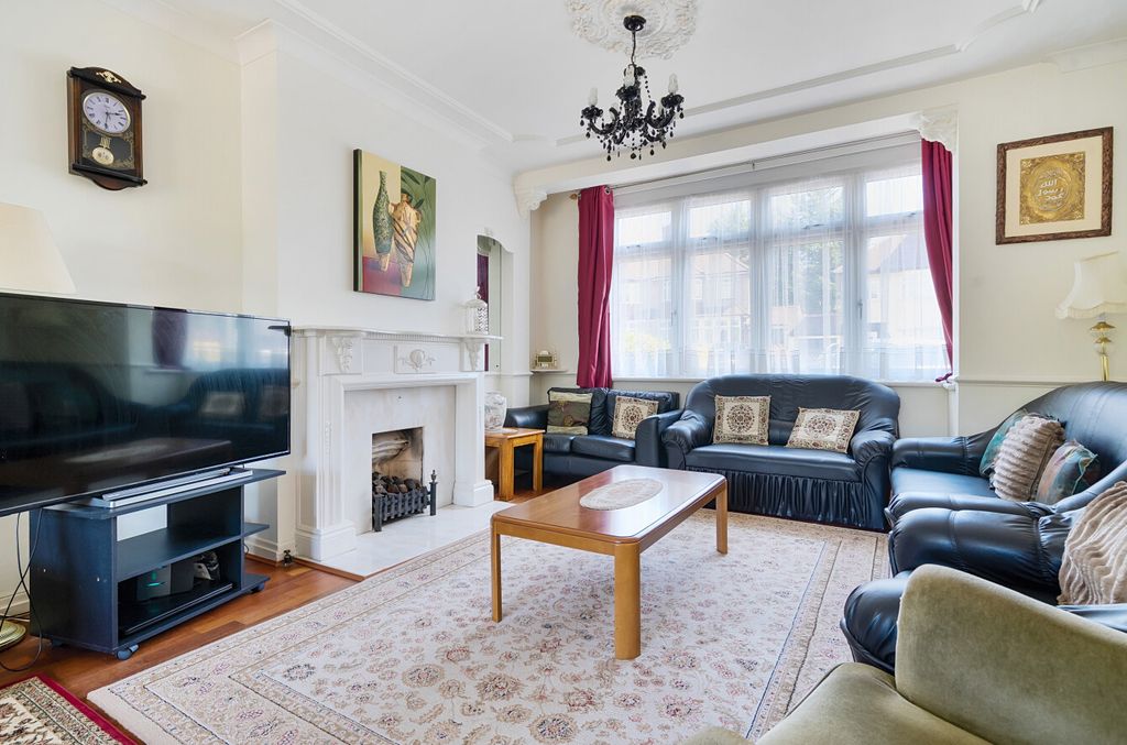 Property photo 2 of 20 1316581-7-686296E...