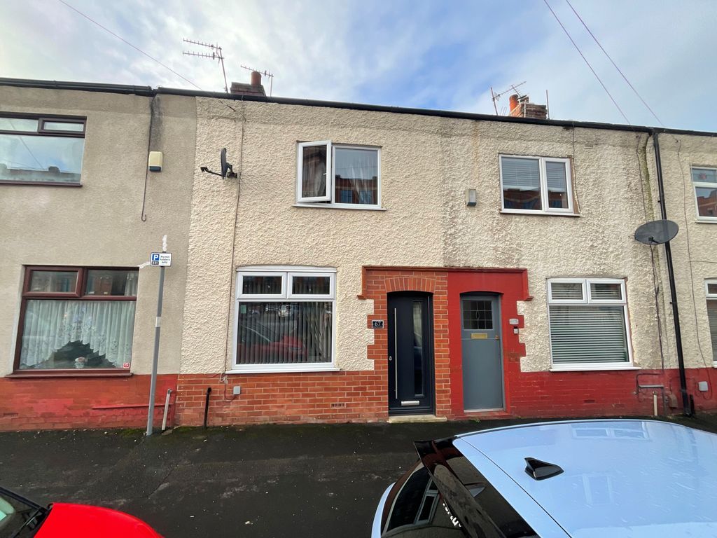 Property photo 2 of 18