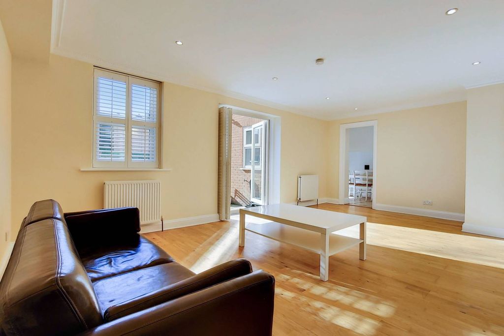 Property photo 3 of 17