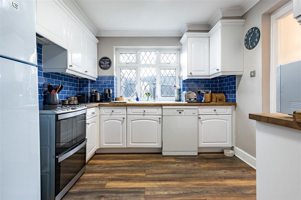 Property photo 3 of 33 15 Upper Swaines (32).Jpg