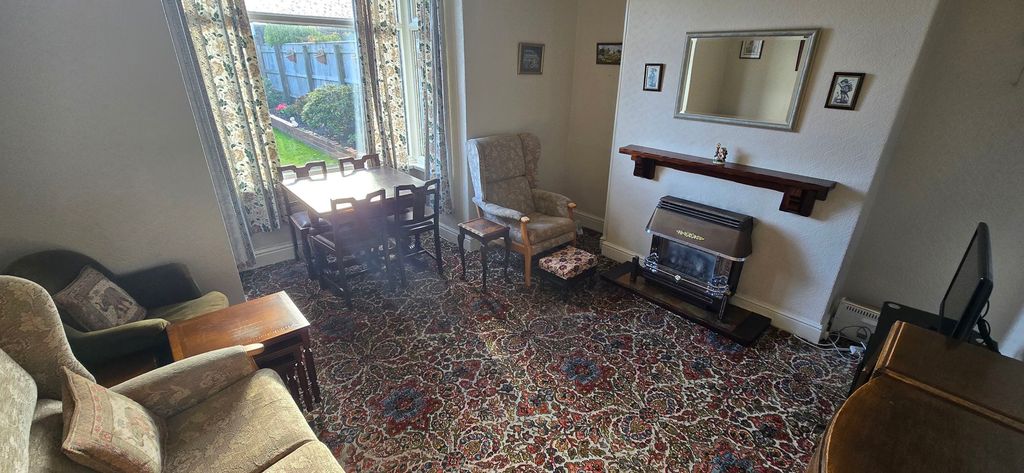 Property photo 3 of 14