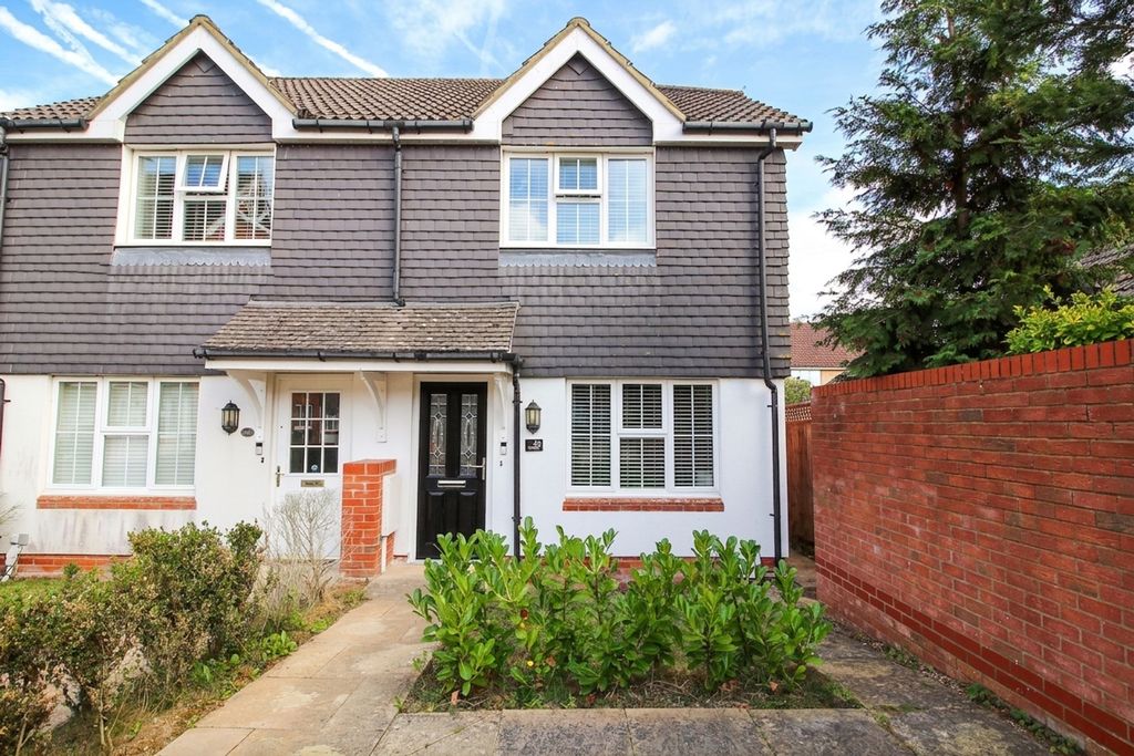 Property photo 1 of 18