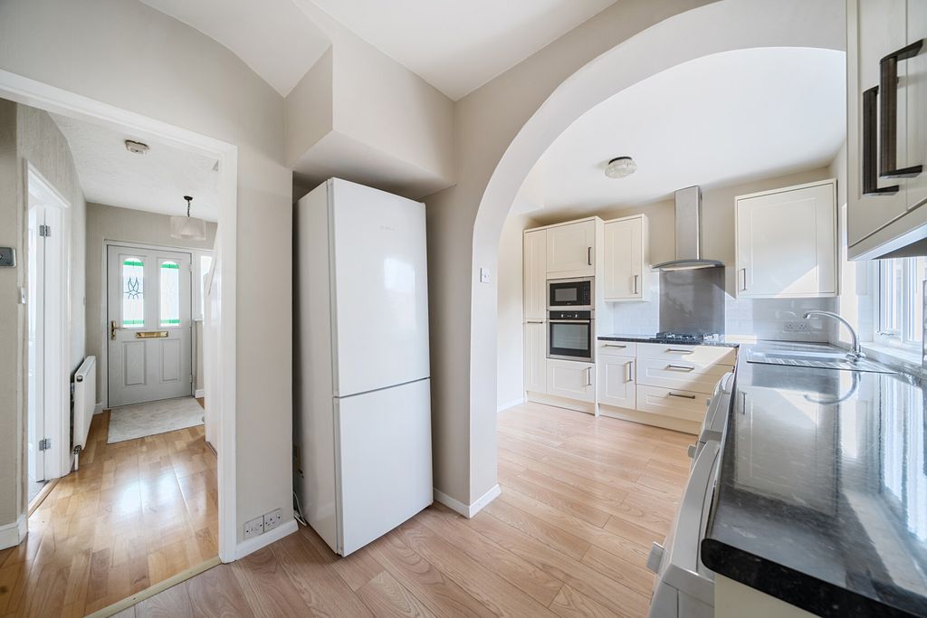 Property photo 3 of 16 1302101-17-6839E2...