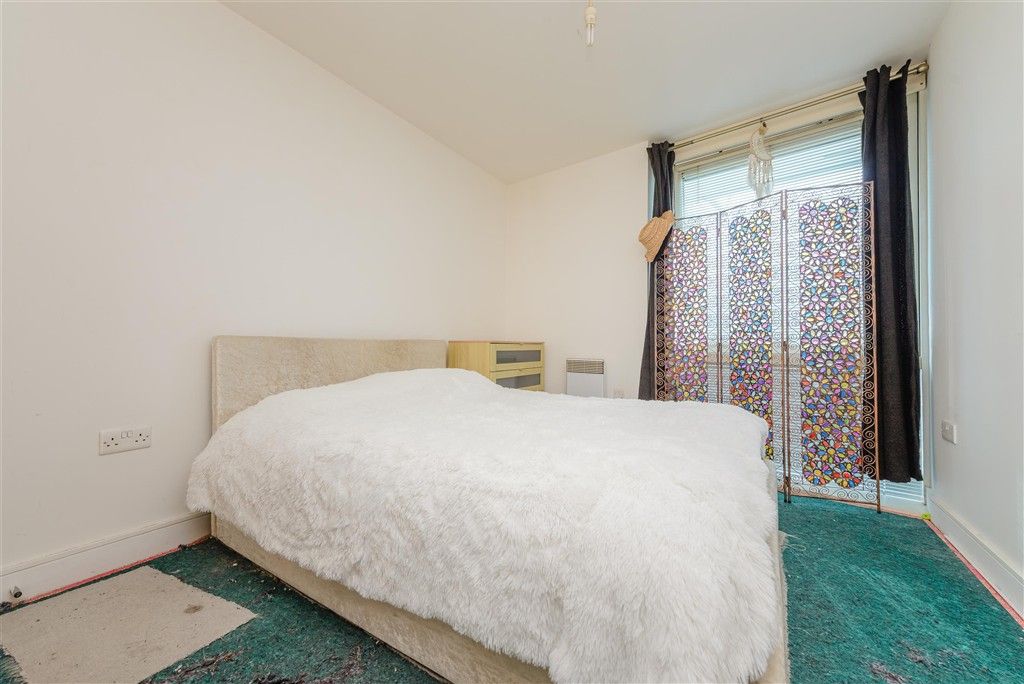 Property photo 3 of 6 Bedroom