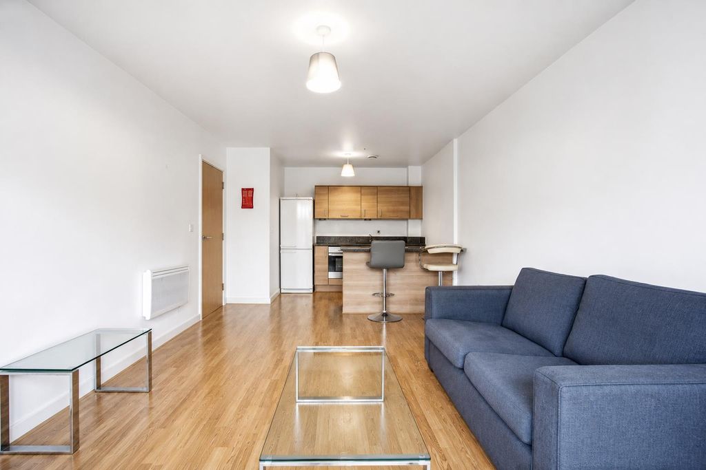 Property photo 3 of 11
