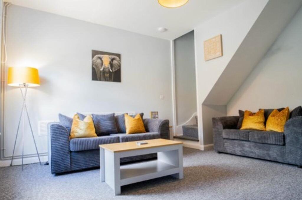 Property photo 3 of 8