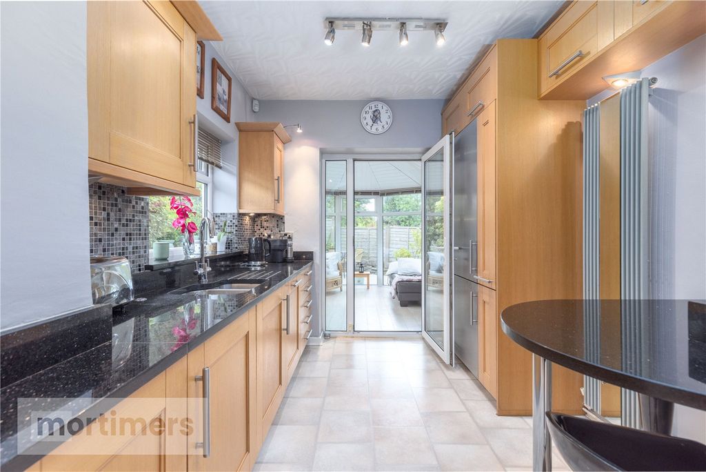 Property photo 2 of 27 Kitchen