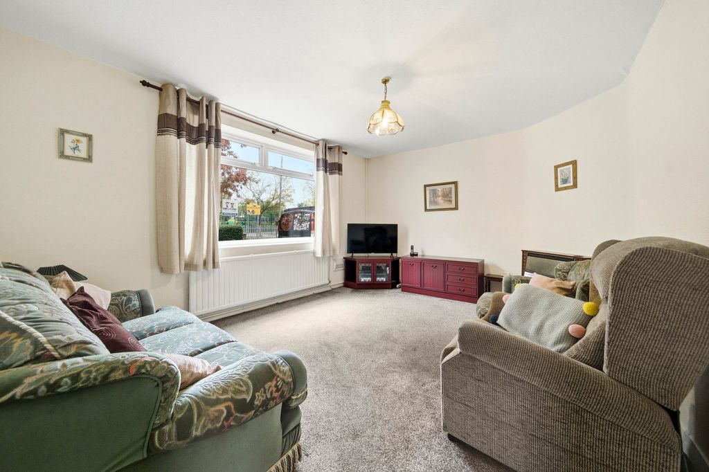 Property photo 3 of 29