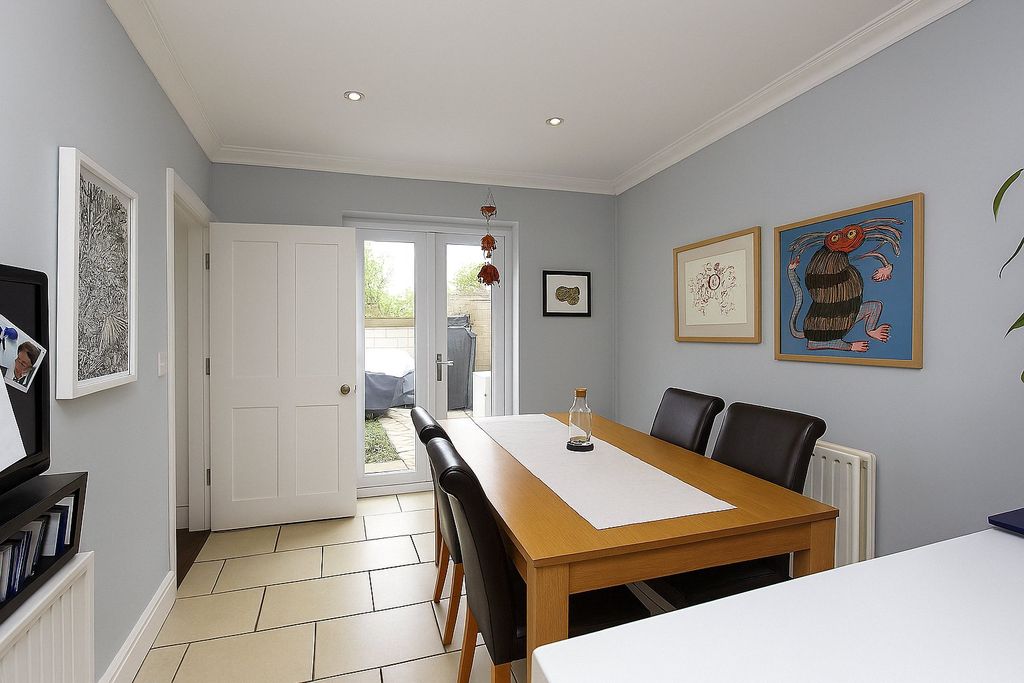 Property photo 3 of 7 Picture No. 16