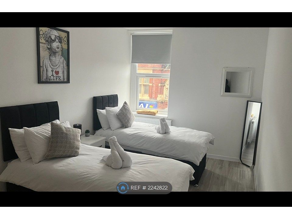 Property photo 3 of 6 Bedroom 2