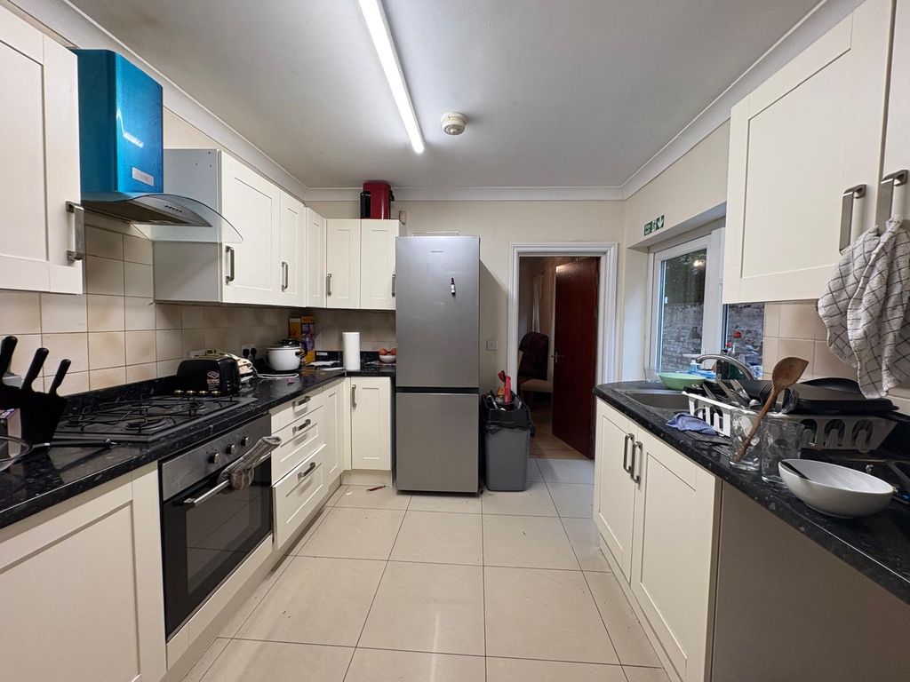 Property photo 2 of 16 Photo-2025-10-29-17-01-55