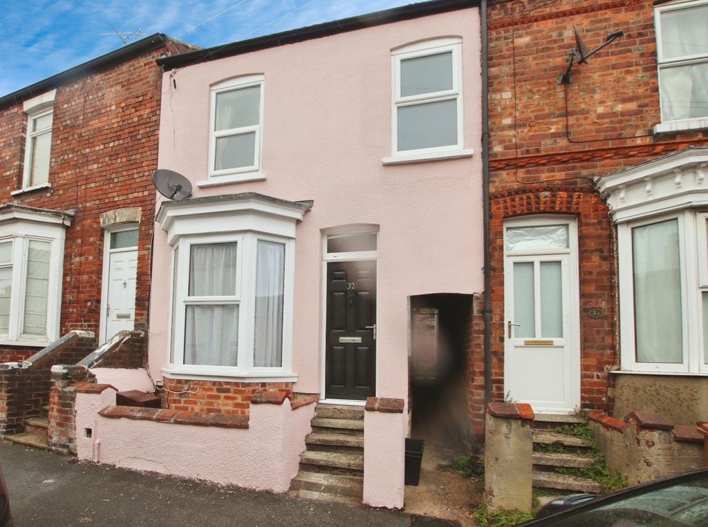 Property photo 1 of 12 4548330