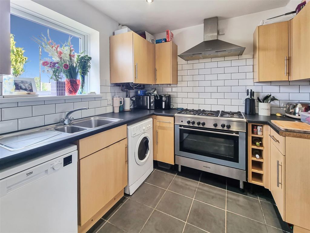 Property photo 2 of 13 79430.Jpg