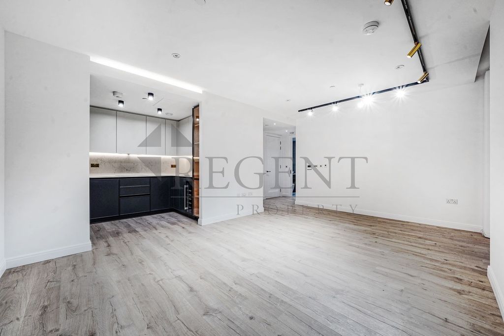 Property photo 2 of 14 Open Plan
