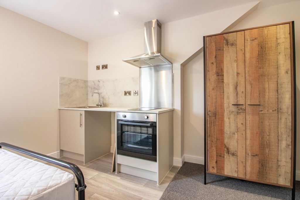 Property photo 2 of 8 E-3