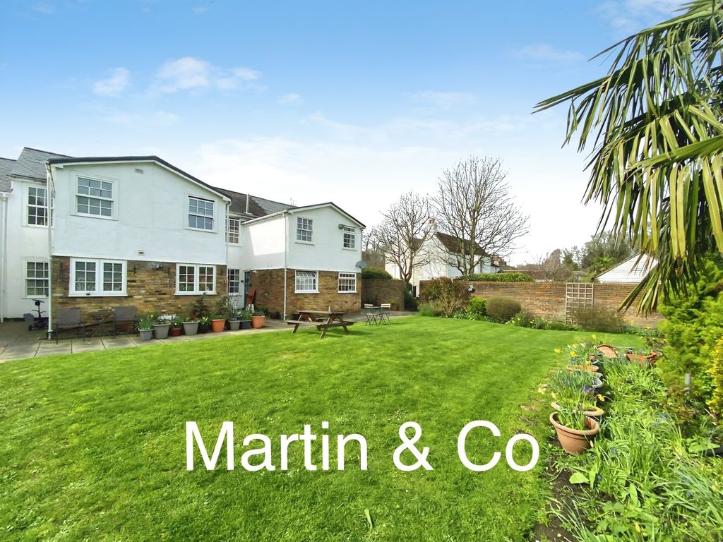 Property photo 1 of 17 9F781985-Aspect 20From 20Rear