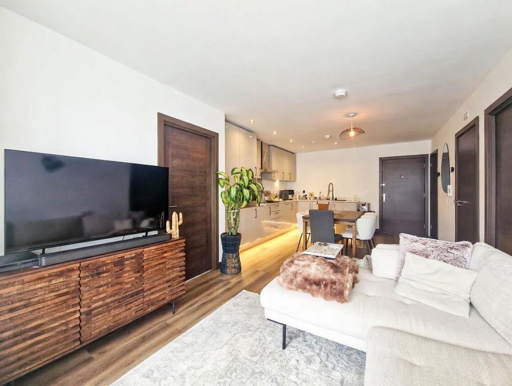 Property photo 2 of 24 Living Space