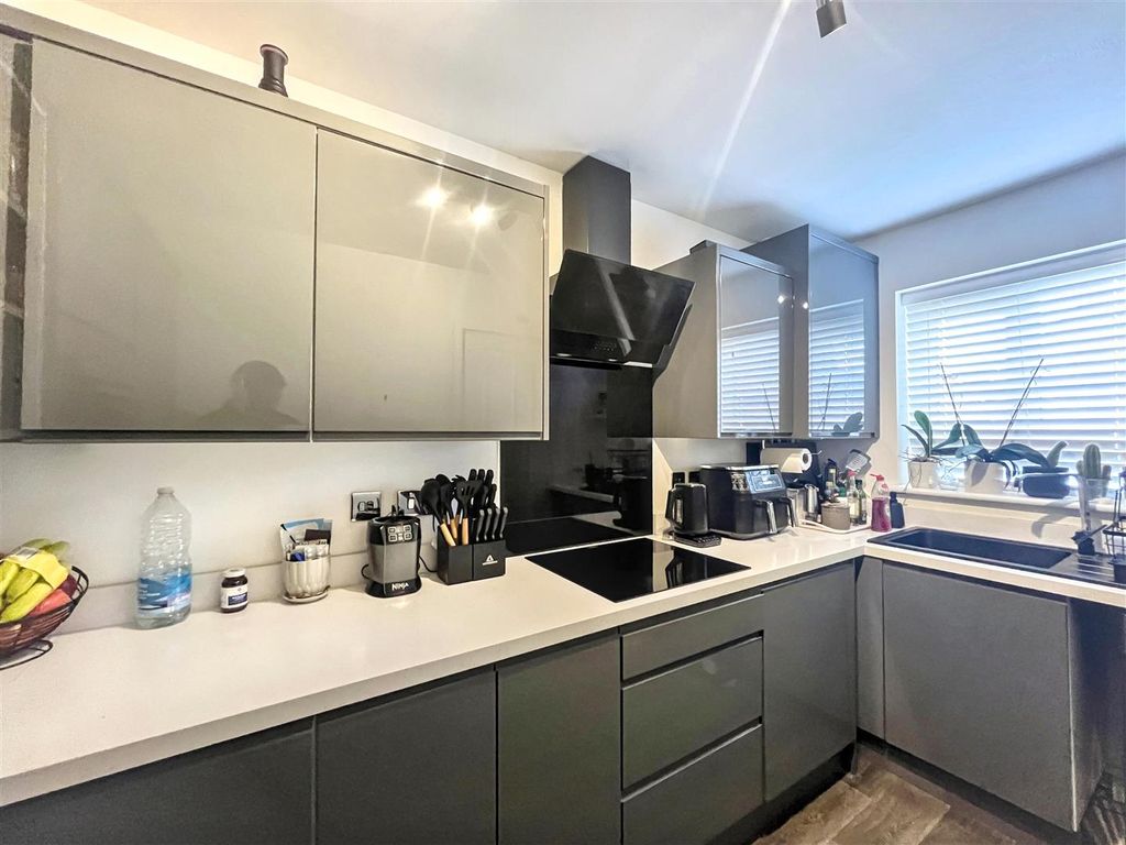 Property photo 2 of 9 Img_4824.Jpg