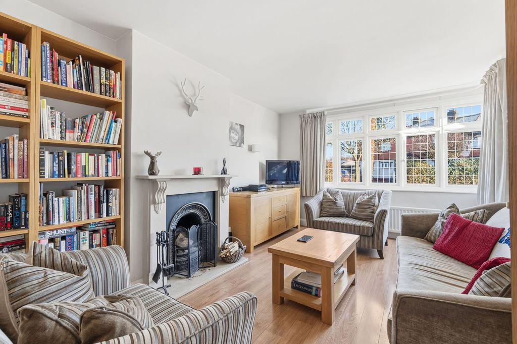 Property photo 2 of 13